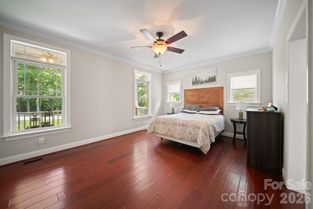 813 Beech Tree Place, Hendersonville, NC 28792