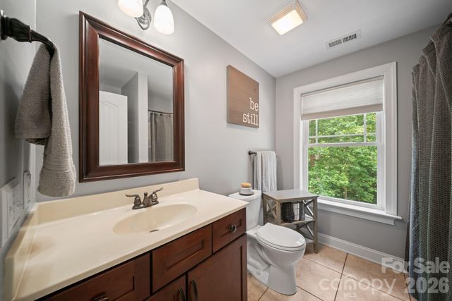 813 Beech Tree Place, Hendersonville, NC 28792