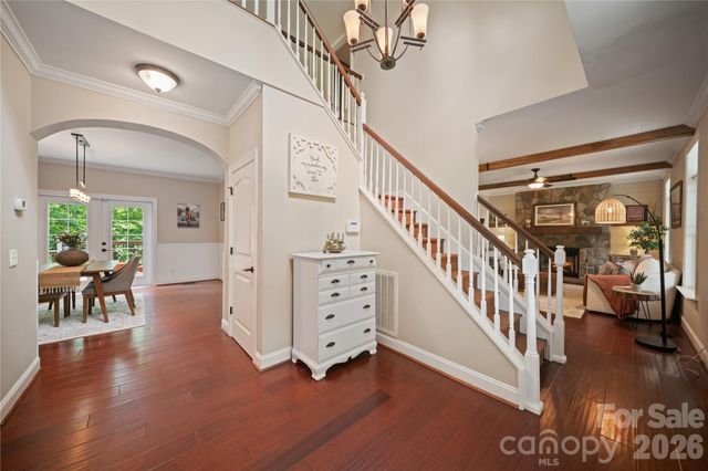 813 Beech Tree Place, Hendersonville, NC 28792