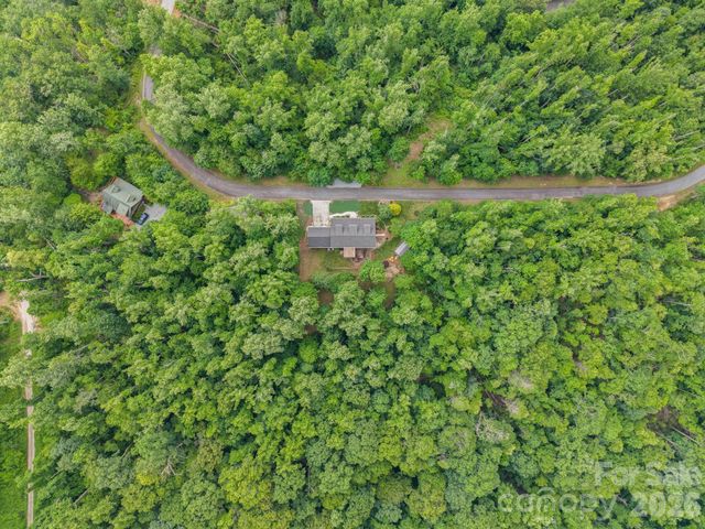 813 Beech Tree Place, Hendersonville, NC 28792