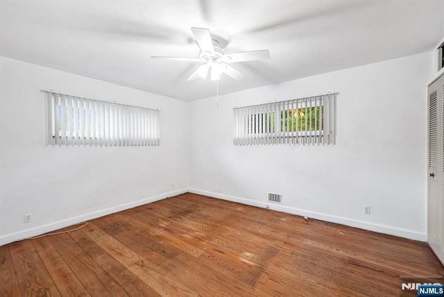 574 Chestnut Street, Twp Of Washington, NJ 07676