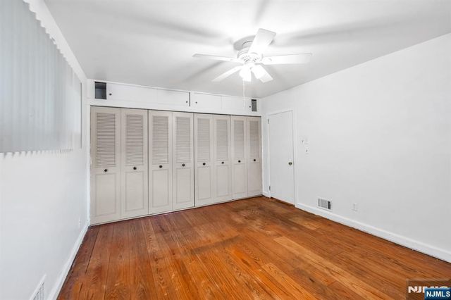 574 Chestnut Street, Twp Of Washington, NJ 07676