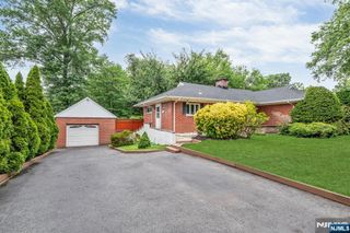574 Chestnut Street, Twp Of Washington, NJ 07676