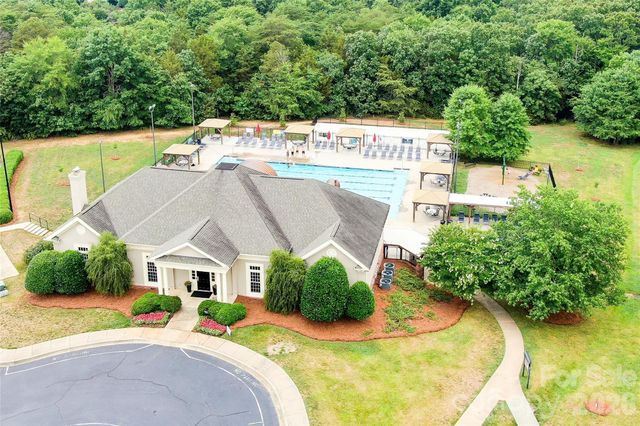 824 Garbow Court, Charlotte, NC 28270