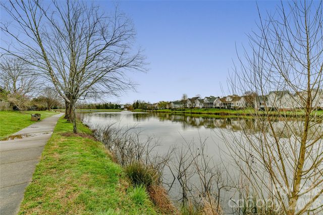 824 Garbow Court, Charlotte, NC 28270