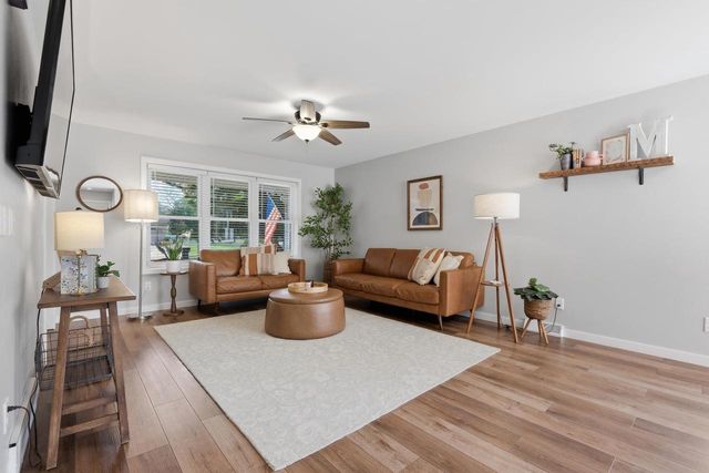 1271 Gas Light Drive, Sun Prairie, WI 53590