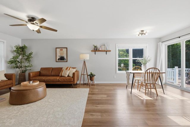 1271 Gas Light Drive, Sun Prairie, WI 53590