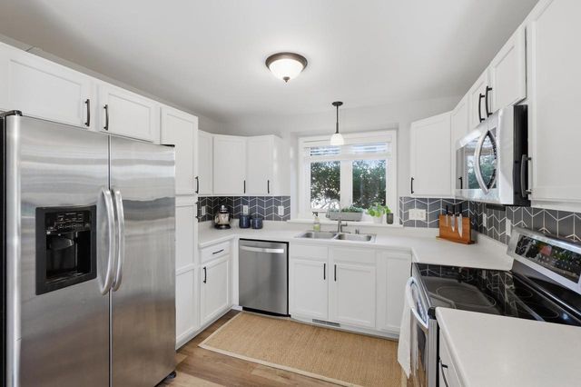 1271 Gas Light Drive, Sun Prairie, WI 53590