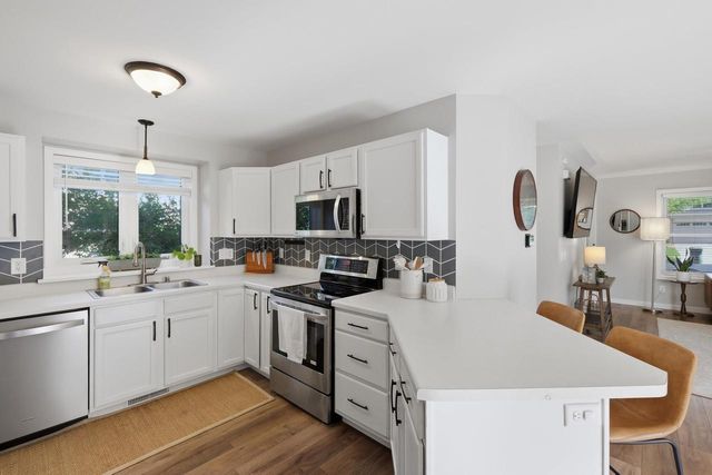 1271 Gas Light Drive, Sun Prairie, WI 53590