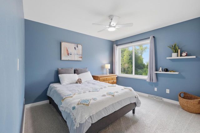 1271 Gas Light Drive, Sun Prairie, WI 53590