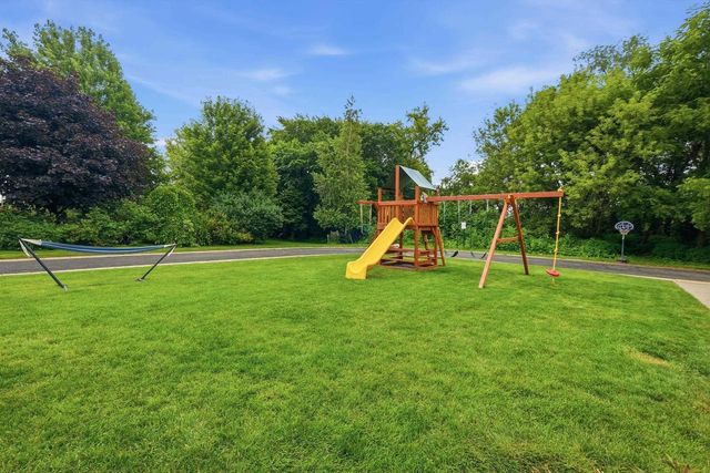 1271 Gas Light Drive, Sun Prairie, WI 53590