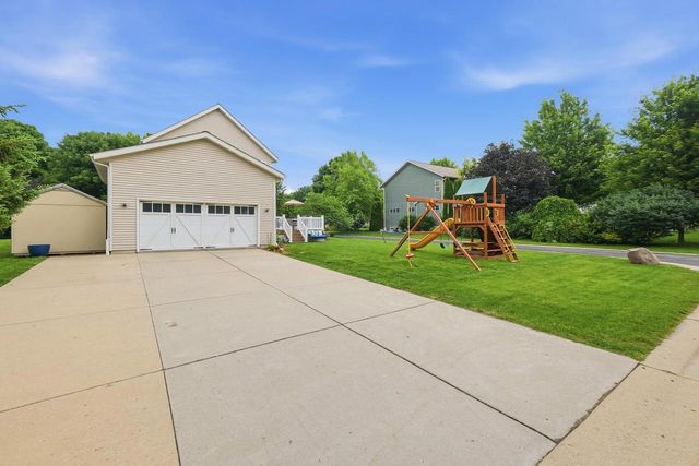 1271 Gas Light Drive, Sun Prairie, WI 53590