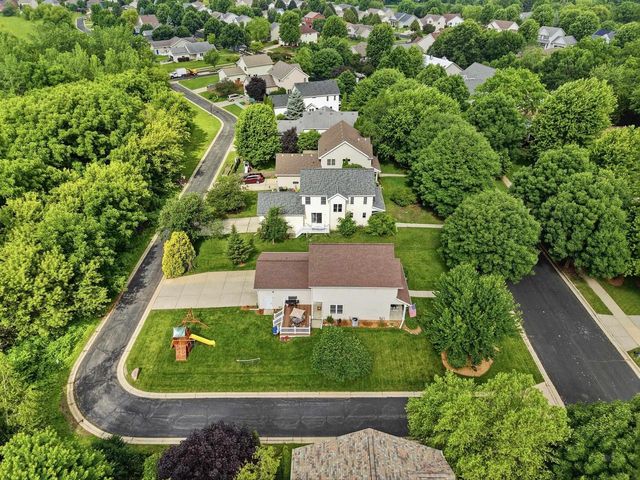 1271 Gas Light Drive, Sun Prairie, WI 53590