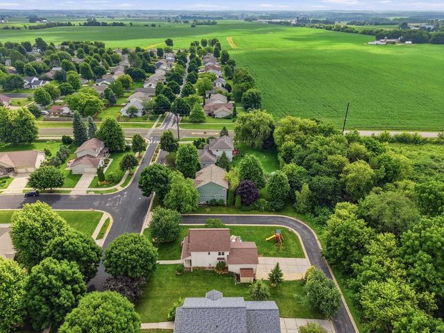 1271 Gas Light Drive, Sun Prairie, WI 53590