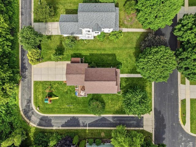 1271 Gas Light Drive, Sun Prairie, WI 53590