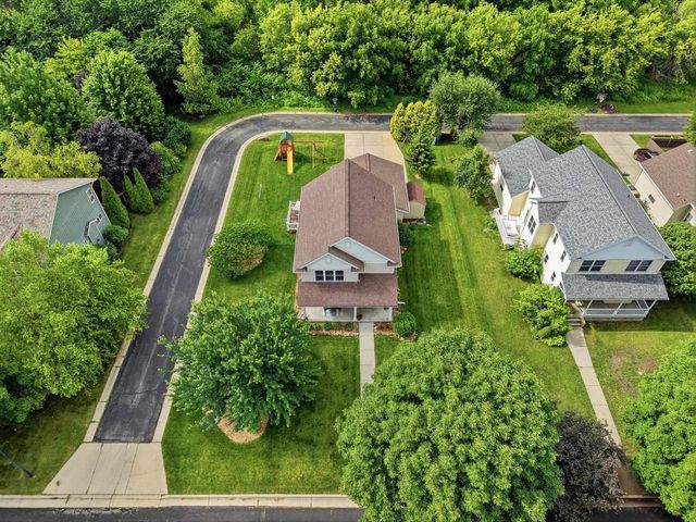 1271 Gas Light Drive, Sun Prairie, WI 53590