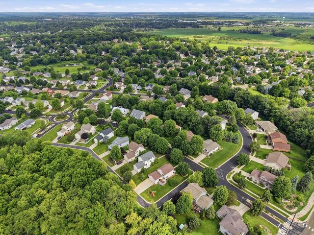 1271 Gas Light Drive, Sun Prairie, WI 53590