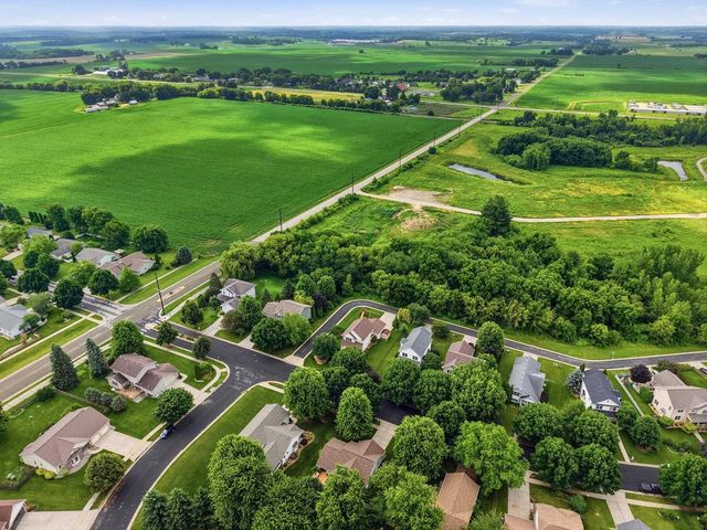 1271 Gas Light Drive, Sun Prairie, WI 53590