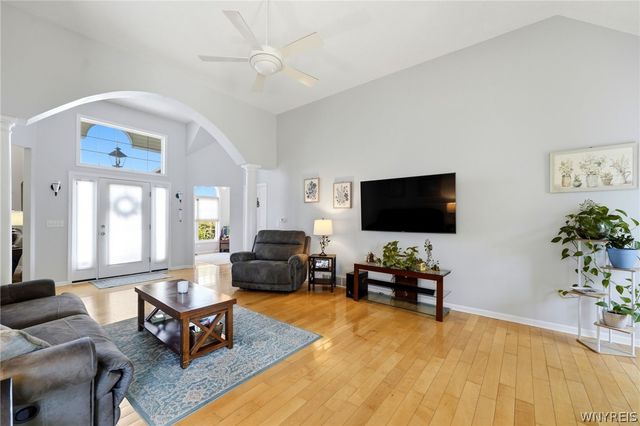 7041 Rock Dove Lane, Wheatfield, NY 14304