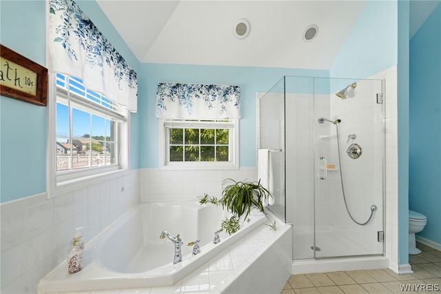 7041 Rock Dove Lane, Wheatfield, NY 14304