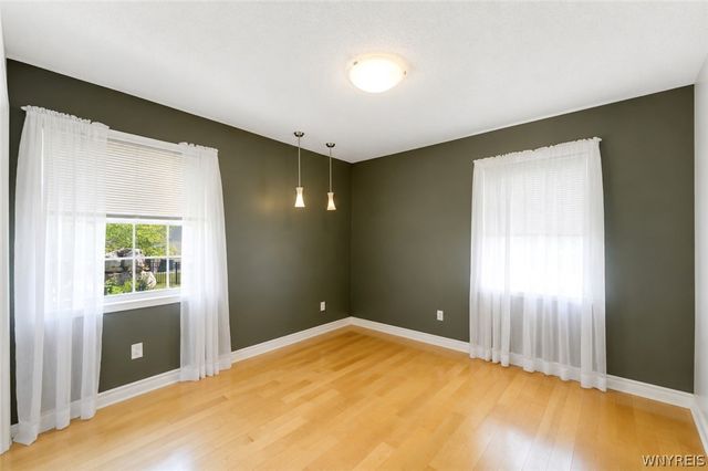 7041 Rock Dove Lane, Wheatfield, NY 14304