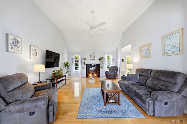 7041 Rock Dove Lane, Wheatfield, NY 14304