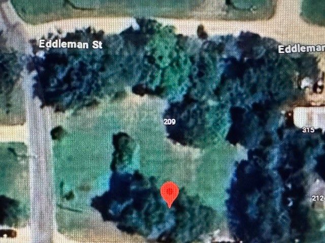 209 N Hill Street, Pilot Point, TX 76258