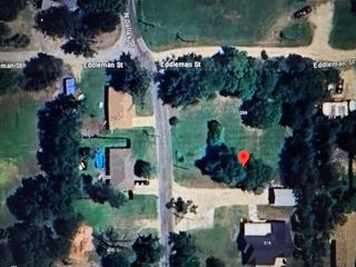 209 N Hill Street, Pilot Point, TX 76258