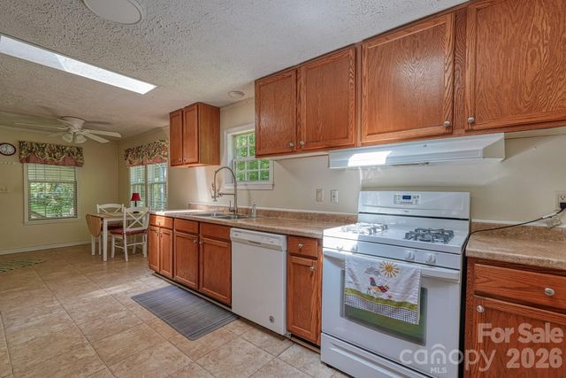 123 Little Rock Way, Mill Spring, NC 28756