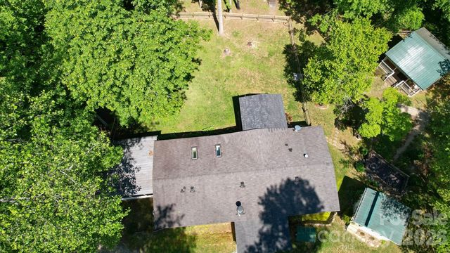 123 Little Rock Way, Mill Spring, NC 28756