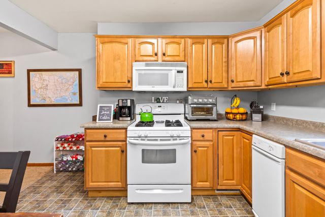 523 ELLIOTT Street, Council Bluffs, IA 51503