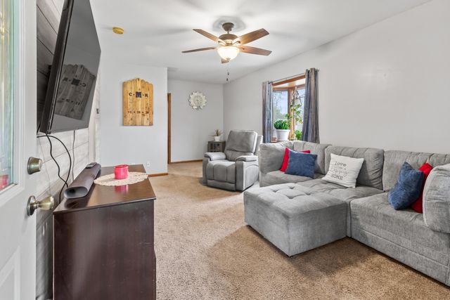 523 ELLIOTT Street, Council Bluffs, IA 51503