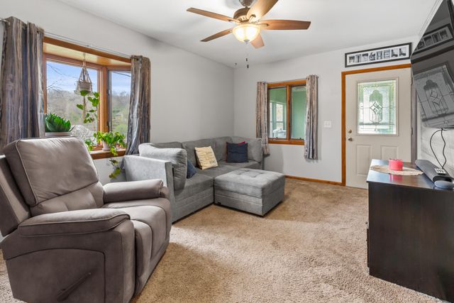 523 ELLIOTT Street, Council Bluffs, IA 51503