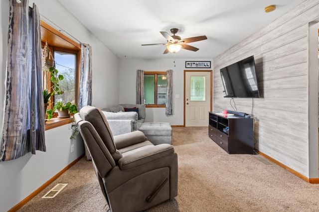 523 ELLIOTT Street, Council Bluffs, IA 51503