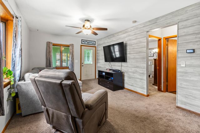 523 ELLIOTT Street, Council Bluffs, IA 51503