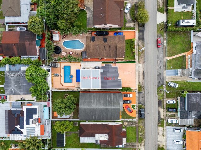 233 W 39th Pl, Hialeah, FL 33012