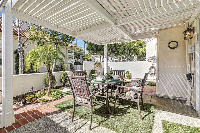 21531 Paseo Palmetto, Mission Viejo, CA 92692