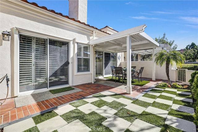 21531 Paseo Palmetto, Mission Viejo, CA 92692