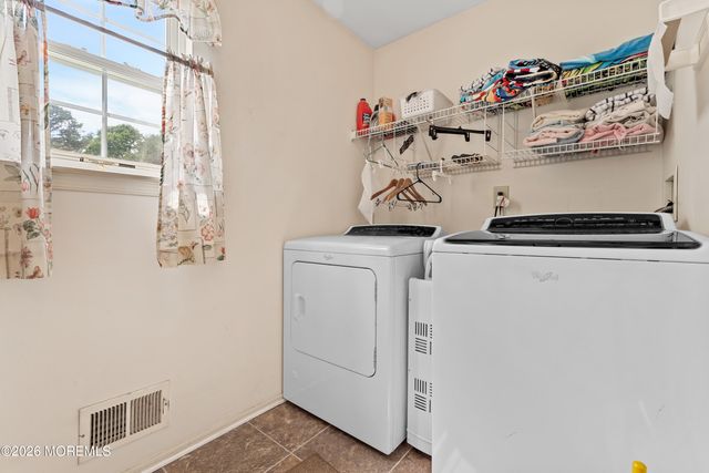 9 Mary Beth Lane, Jackson, NJ 08527
