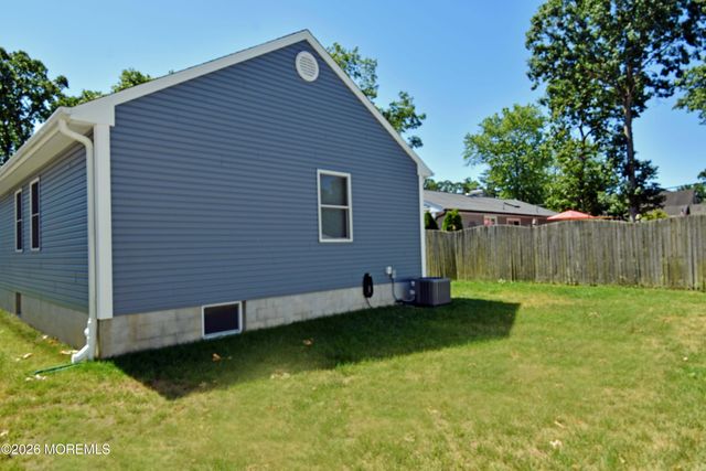 744 Anchor Avenue, Beachwood, NJ 08722