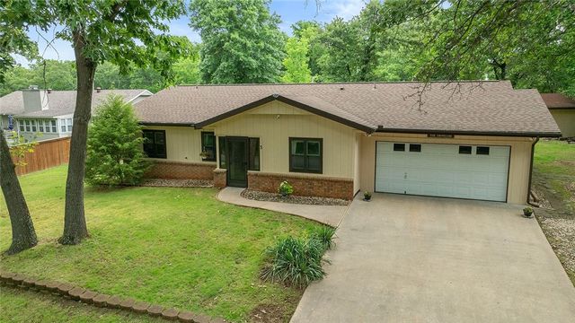 3 Clevedon Circle, Bella Vista, AR 72715