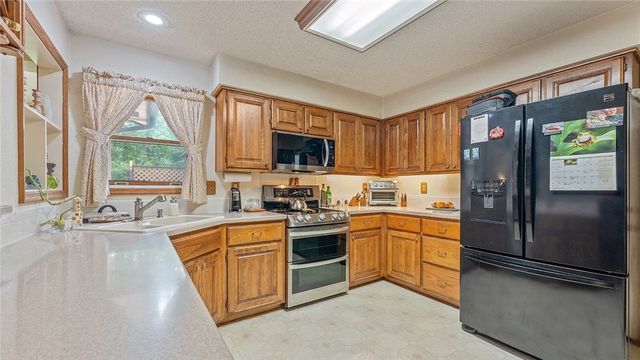 3 Clevedon Circle, Bella Vista, AR 72715
