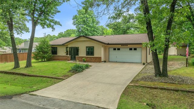 3 Clevedon Circle, Bella Vista, AR 72715