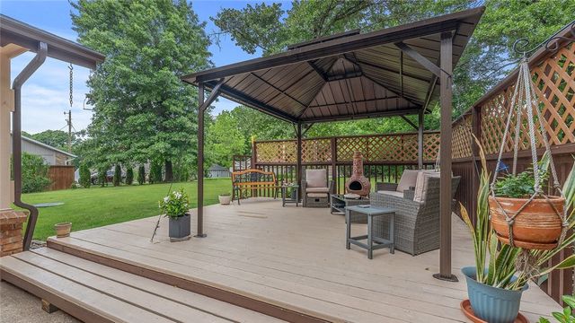 3 Clevedon Circle, Bella Vista, AR 72715