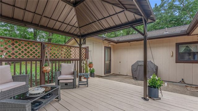 3 Clevedon Circle, Bella Vista, AR 72715