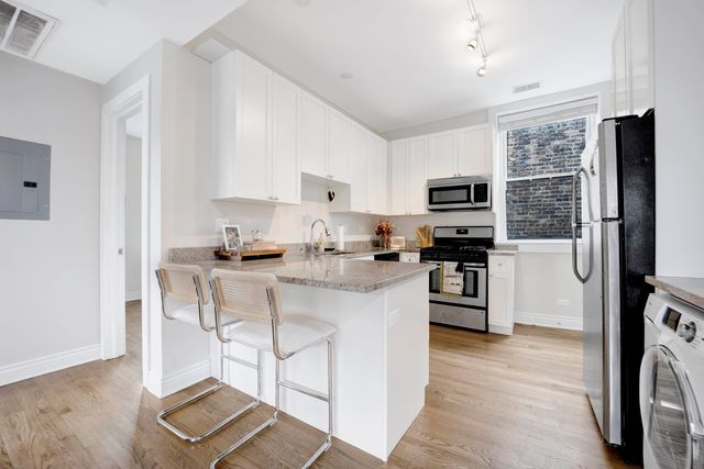 3602 N Oakley Avenue 2, Chicago, IL 60618
