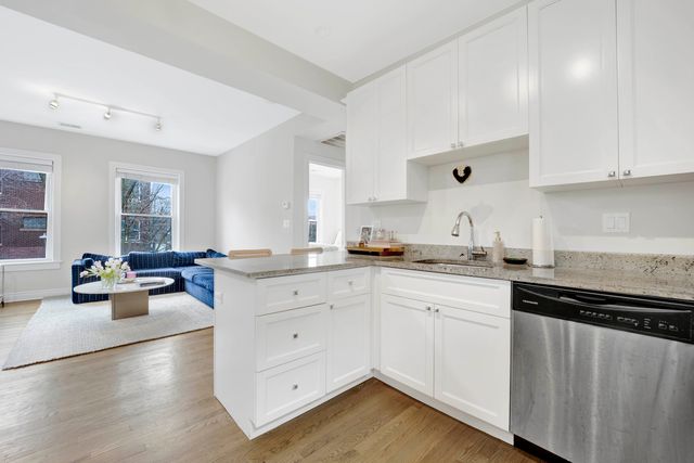 3602 N Oakley Avenue 2, Chicago, IL 60618