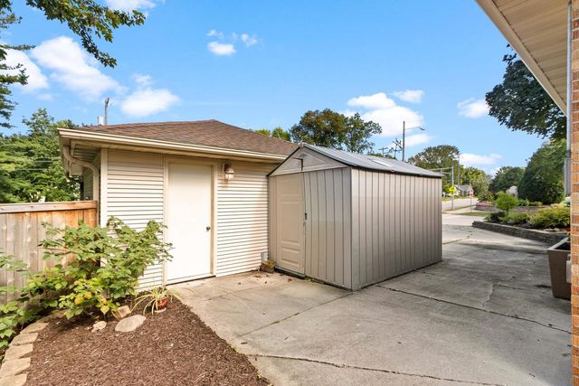 402 S Owen Drive, Madison, WI 53711