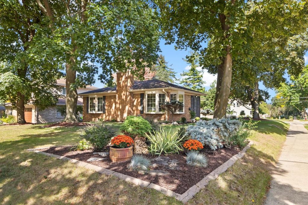 402 S Owen Drive, Madison, WI 53711