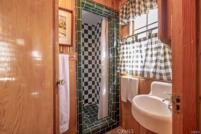 39654 Flicker Road, Fawnskin, CA 92333